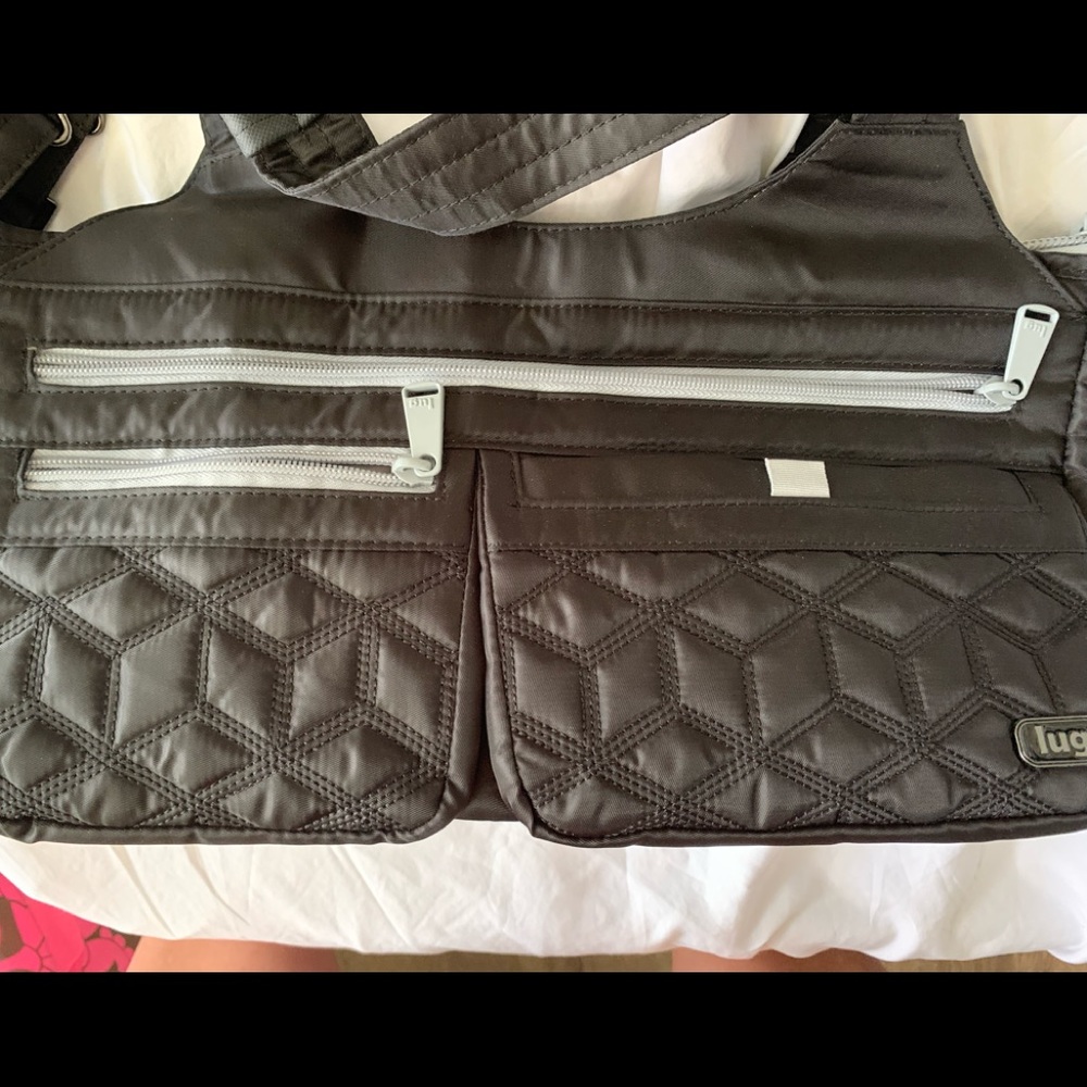 Lug streetcar - black with gray trim